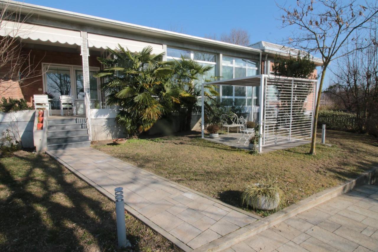 Villa Silvia Olivetti Banchette D'Ivrea Buitenkant foto