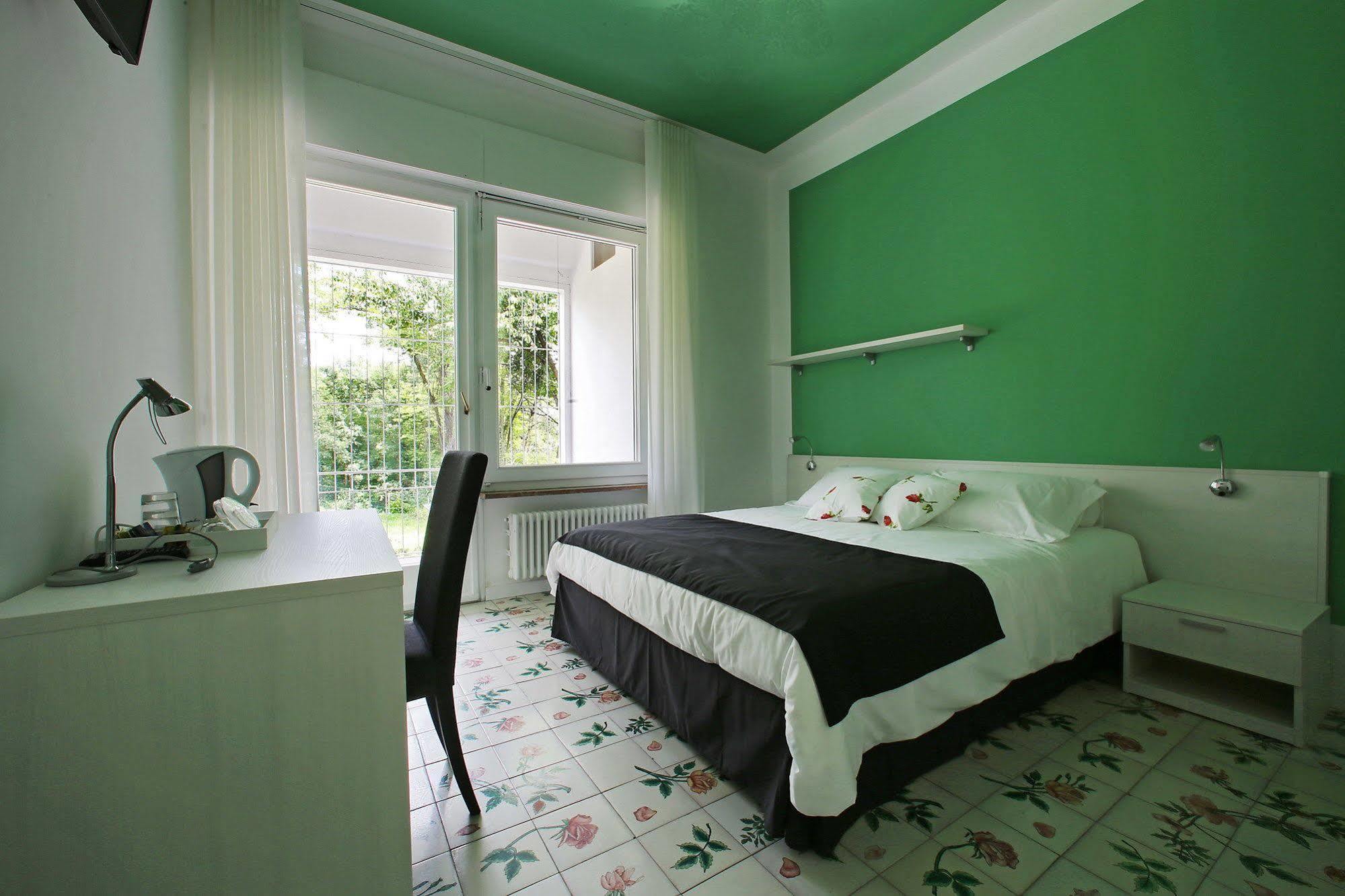 Villa Silvia Olivetti Banchette D'Ivrea Buitenkant foto