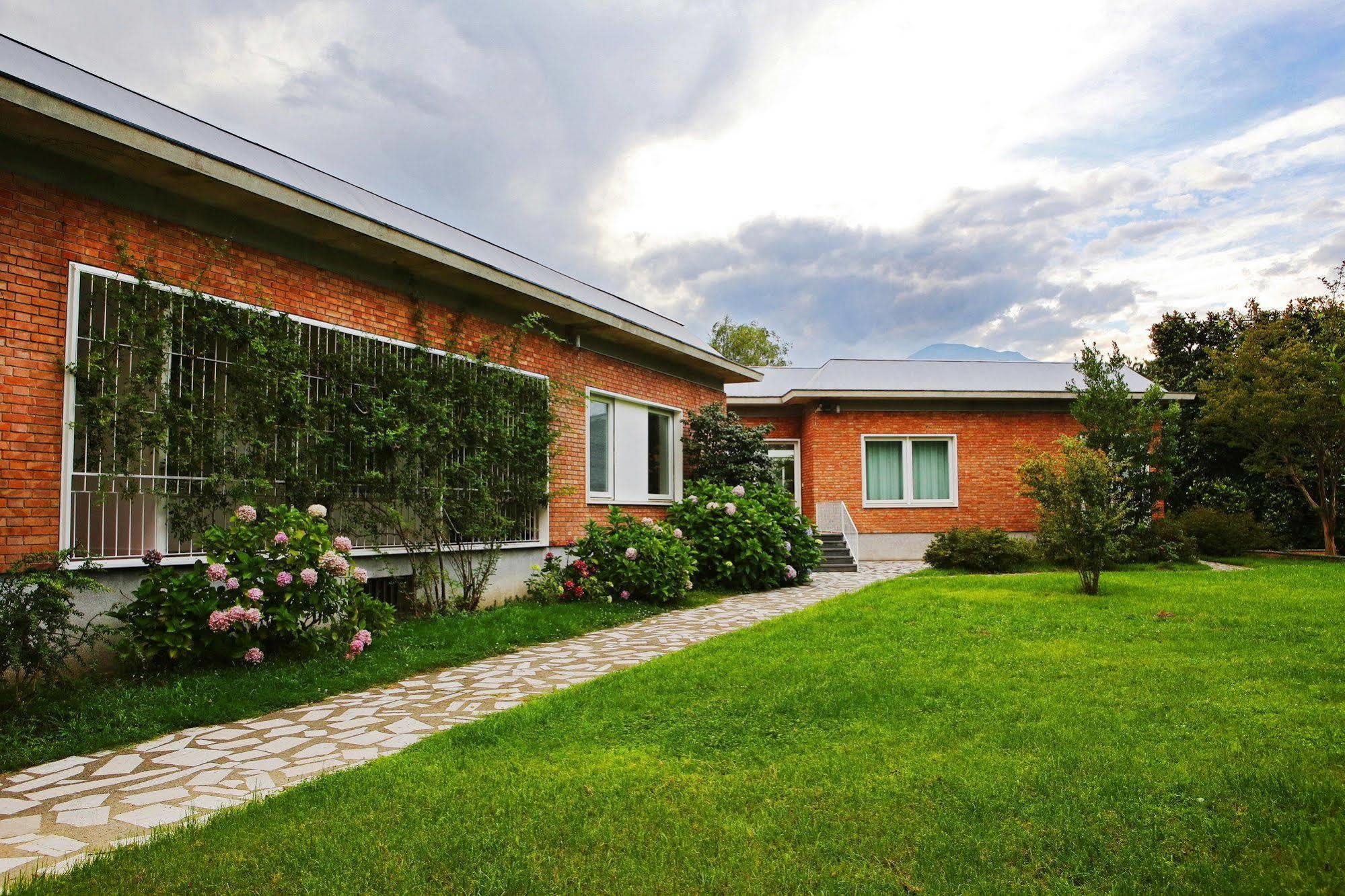 Villa Silvia Olivetti Banchette D'Ivrea Buitenkant foto