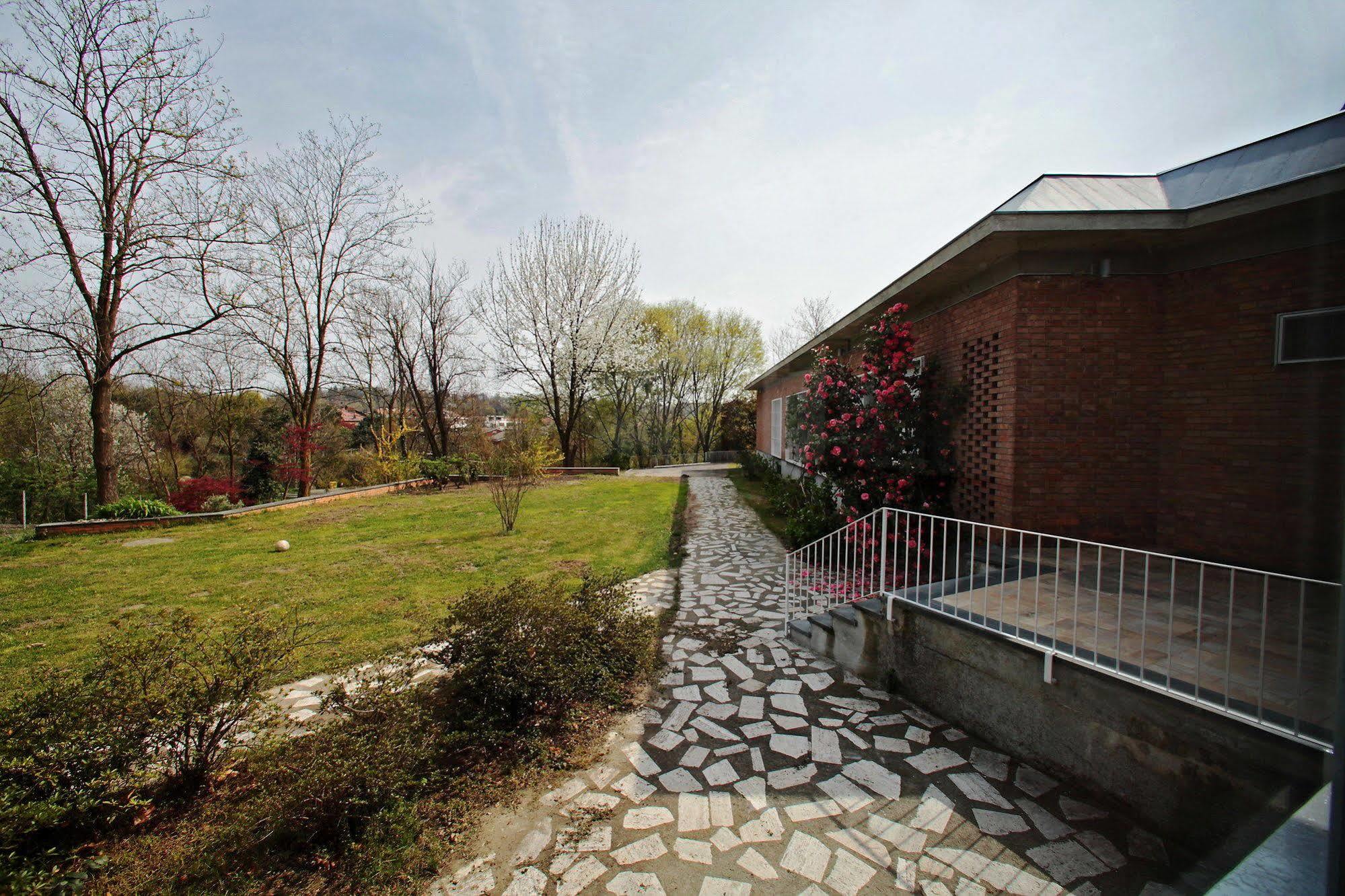 Villa Silvia Olivetti Banchette D'Ivrea Buitenkant foto